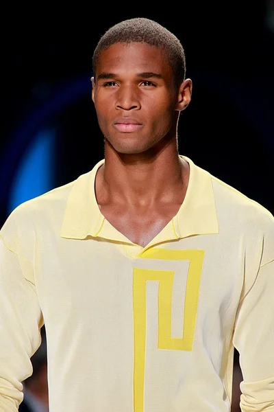 Look 32